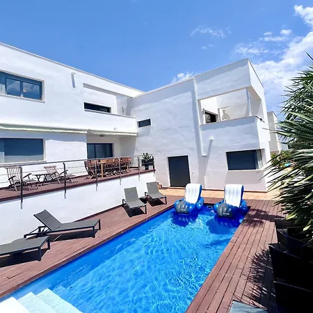 R64 Deluxe Déjà Vu Villa *